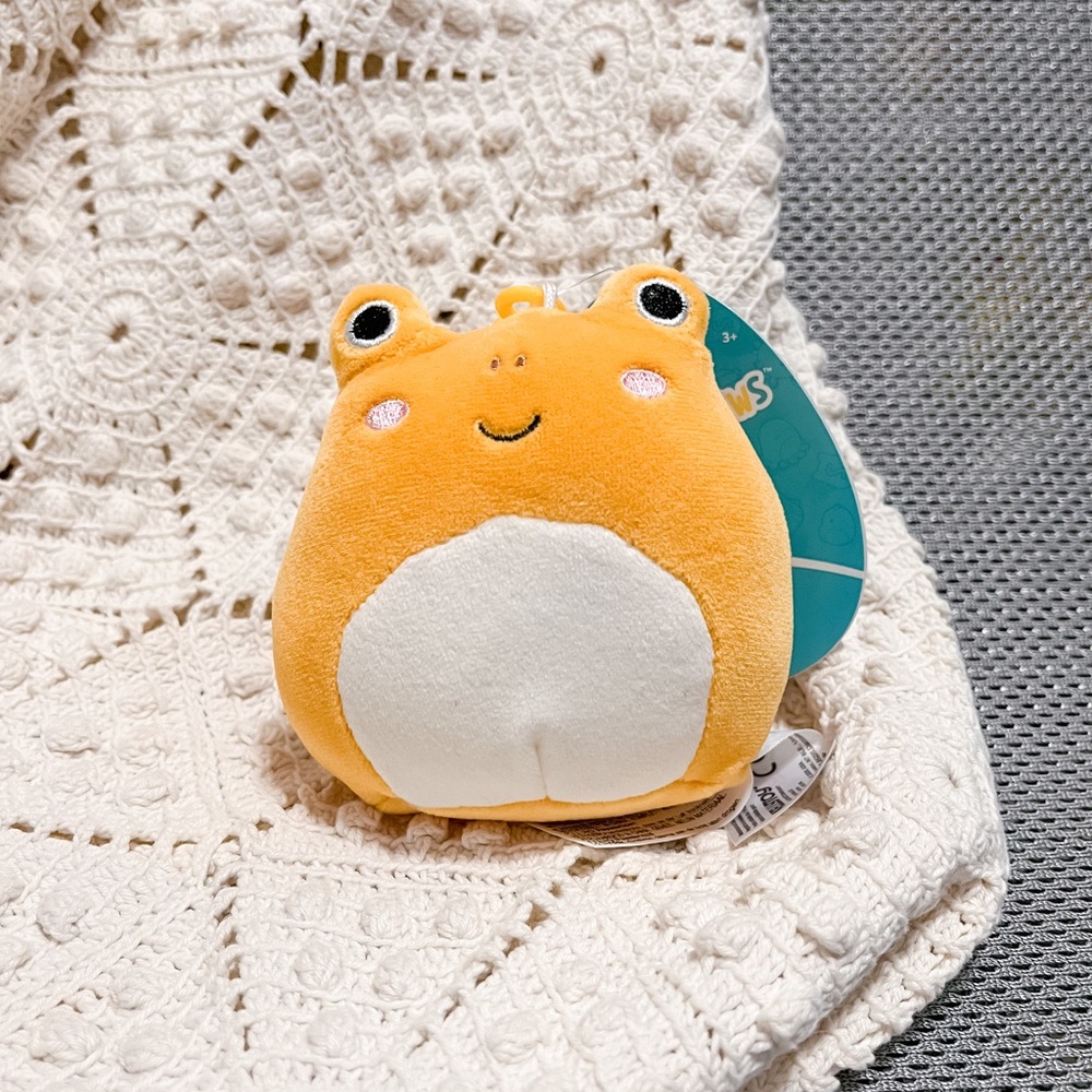 3.5" Leigh the Yellow Frog Clip Squishmallow | BNWT